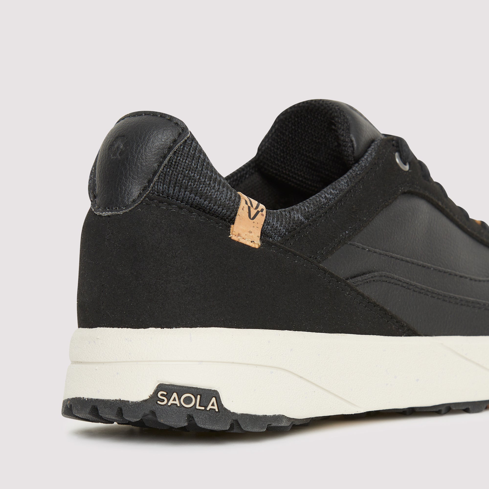 Quito Waterproof W Black